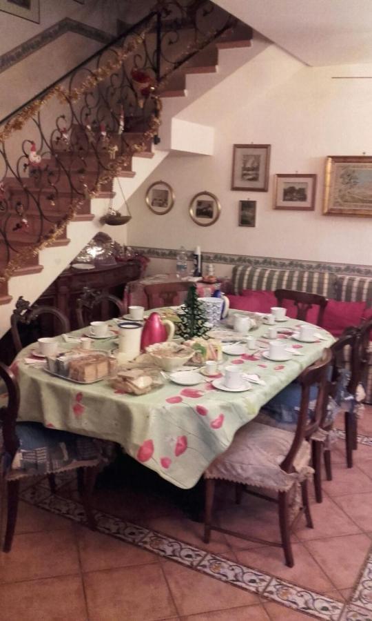 La Via Dei Presepi Bed & Breakfast Napoli Bagian luar foto